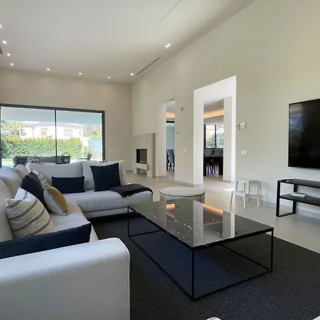 Villa Mila De Oro Marbella
